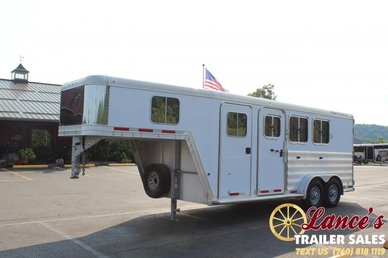 2013 Featherlite 3 Horse Slant Load Horse Trailer 2013 Featherlite 3 Horse Slant Load Horse Trailer