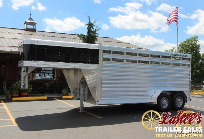 2022 Featherlite 16' Livestock Trailer 2022 Featherlite 16' Livestock Trailer