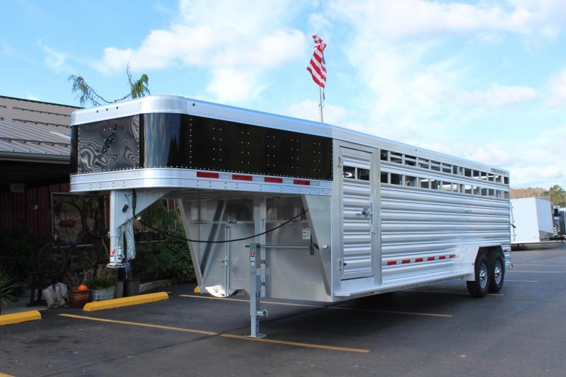 2022 Featherlite 24' (7'W) Show Cattle Livestock Trailer 2022 Featherlite 24' (7'W) Show Cattle Livestock Trailer