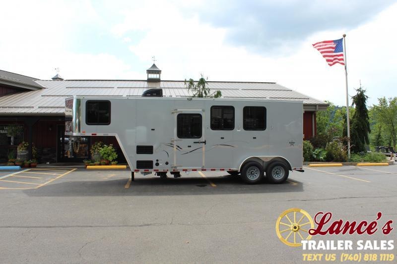 2021 Harmar 3 Horse Slant Load WEEKENDER Horse Trailer 2021 Harmar 3 Horse Slant Load WEEKENDER Horse Trailer