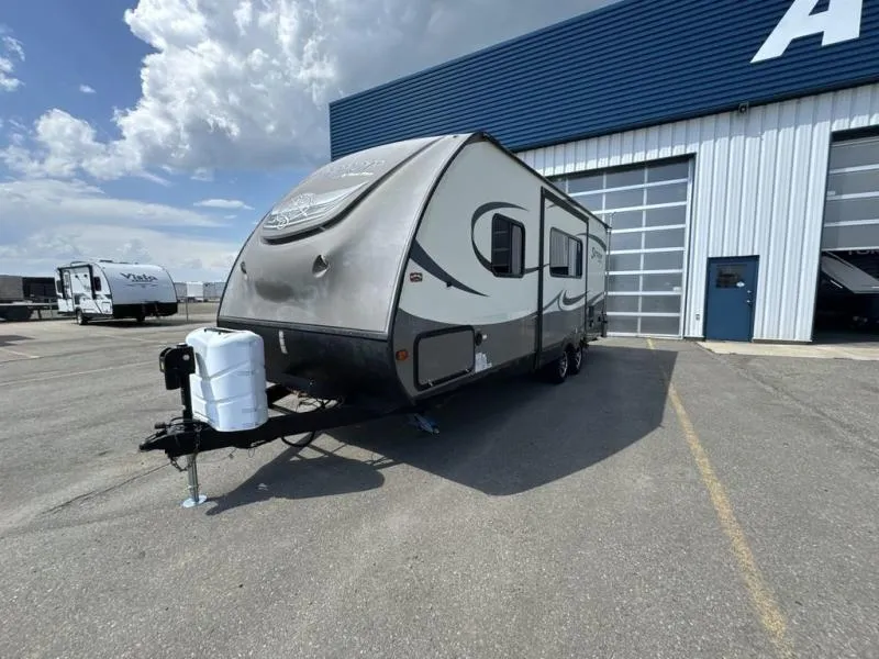 2016 Forest River surveyor 226rbds