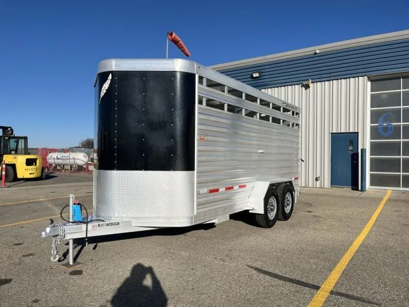2022 Featherlite