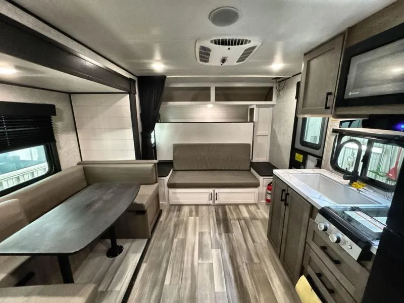 2025 Starcraft RV