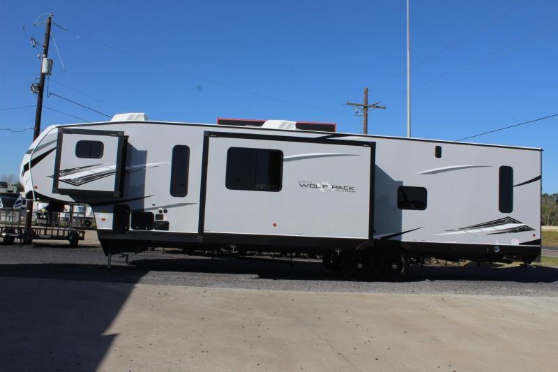 2022 Forest River Cherokee Wolf Pack 365PACK16 Toy Hauler RV 2022 Forest River Cherokee Wolf Pack 365PACK16 Toy Hauler RV