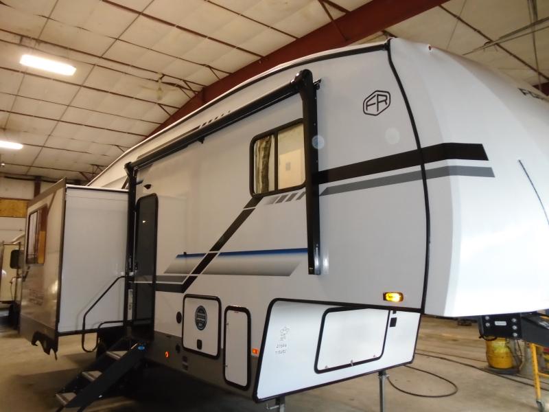 2025 Forest River 27SGS Cherokee Arctic Wolf Fifth Wheel