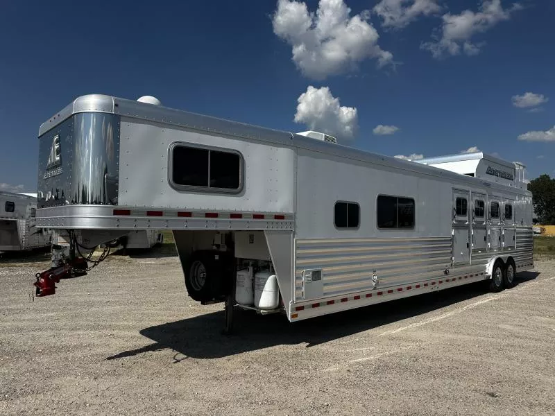 2020 Elite Trailers 4H 14' SW Side Load Horse Trailer