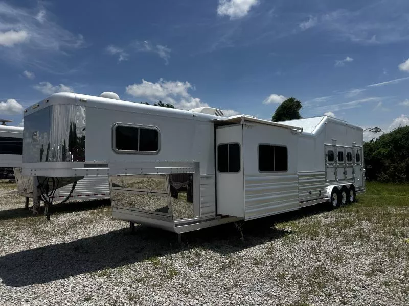 2017 Platinum Coach 4H 17' SW Slide Out Reverse Load Horse Trailer