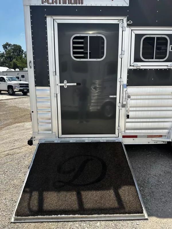 used Horse Trailers Platinum Coach  for sale, in Stephenville, TX Thumbnail 9