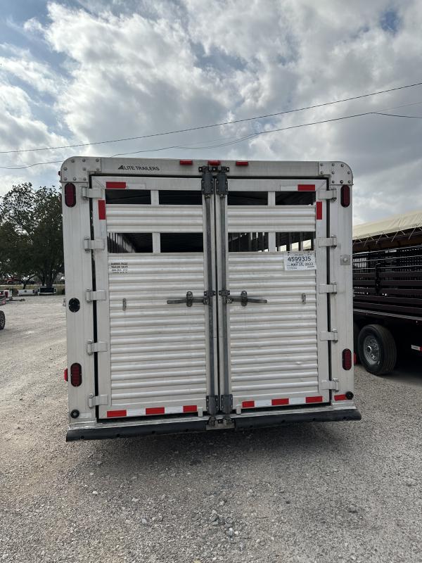 2007 Elite Trailers 36' Stock Triple Axle Horse Trailer Stephenville