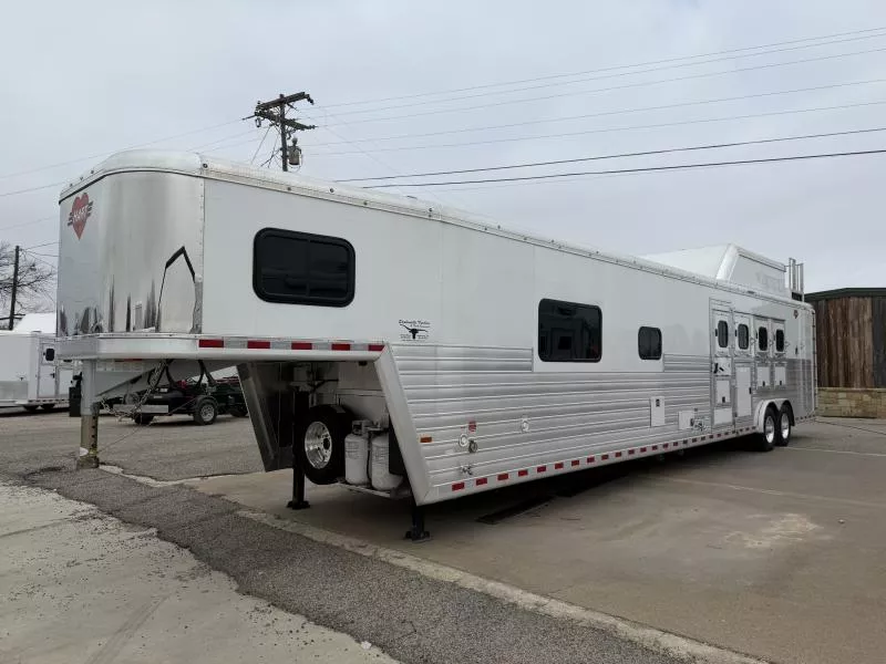 2024 Hart Trailers 4H 18' SW Side Load w/ Diesel Gen Horse Trailer