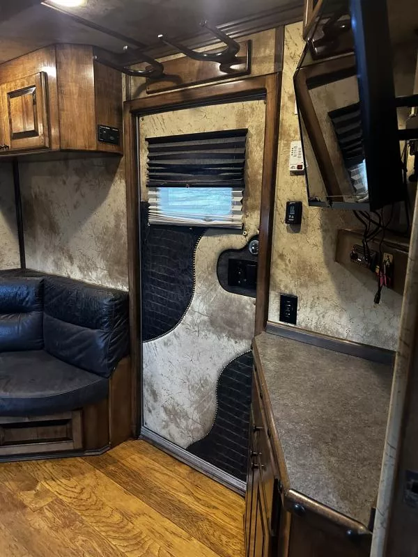 used Horse Trailers Bloomer  for sale, in Stephenville, TX Thumbnail 23