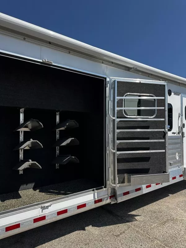 used Horse Trailers Hart Trailers  for sale, in Stephenville, TX Thumbnail 9
