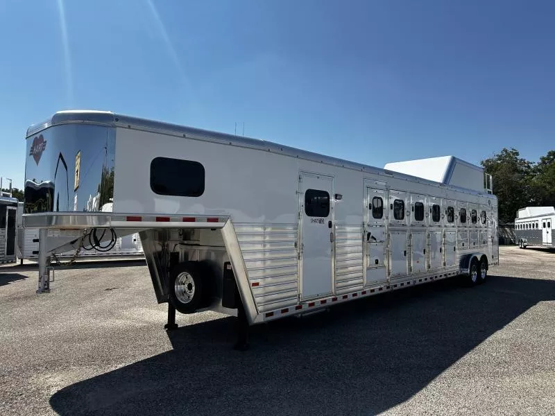 2025 Hart Trailers Tradition 8H Smarttack XL Horse Trailer