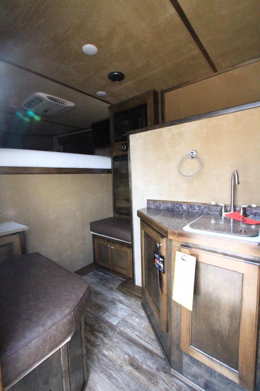 2022 Hart 4H Jackpot 8 SW Smart Tack Horse Trailer 2022 Hart 4H Jackpot 8 SW Smart Tack Horse Trailer