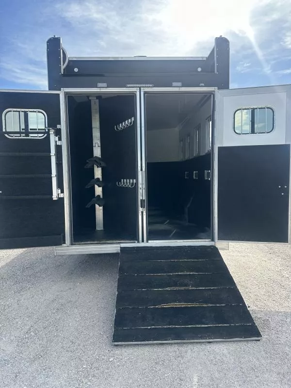 used Horse Trailers Bloomer  for sale, in Stephenville, TX Thumbnail 4