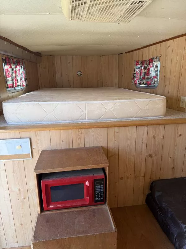 used Horse Trailers Featherlite  for sale, in Stephenville, TX Thumbnail 16