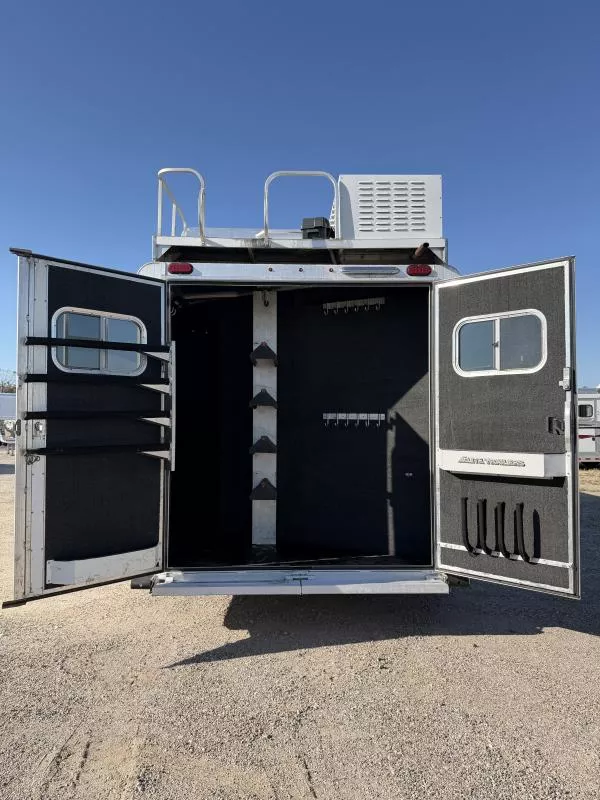 used Horse Trailers Elite Trailers  for sale, in Stephenville, TX Thumbnail 4