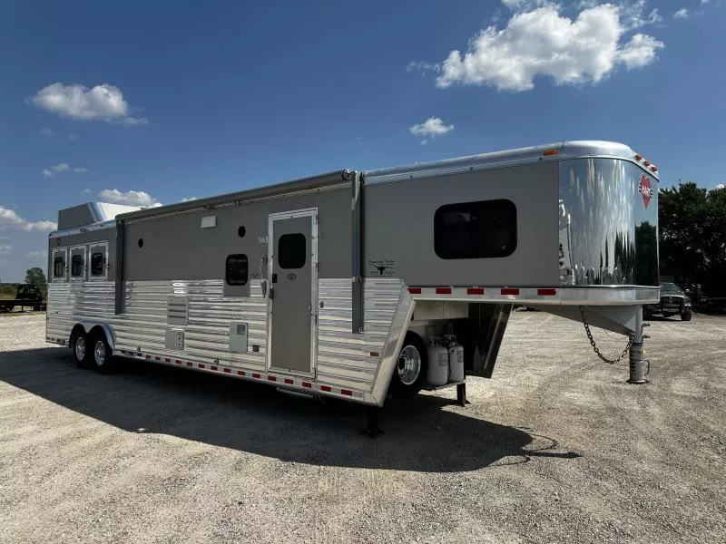 used Horse Trailers Hart Trailers  for sale, in Stephenville, TX Thumbnail 9