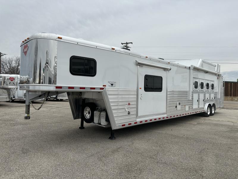 2021 Hart Trailers 4H 17'6 SW Side Load w Slide Out Horse Trailer 2021 Hart Trailers 4H 17'6 SW Side Load w Slide Out Horse Trailer