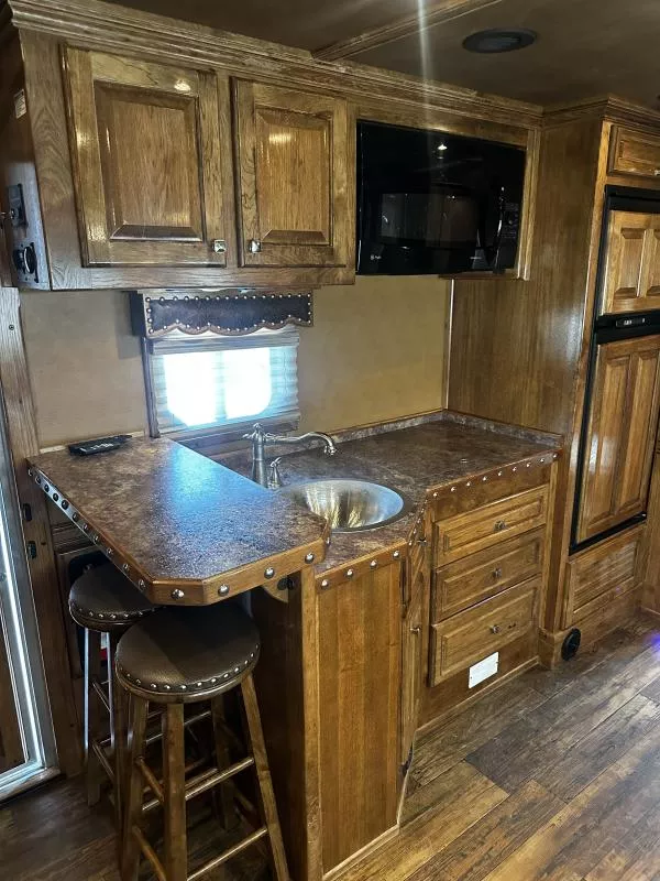 used Horse Trailers Hart Trailers  for sale, in Stephenville, TX Thumbnail 12