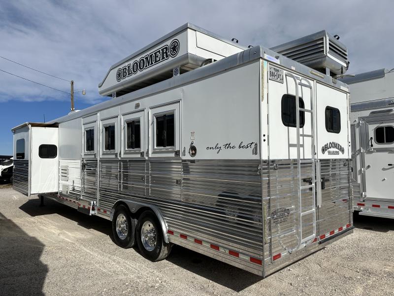 used Horse Trailers Bloomer  for sale, in Stephenville, TX Thumbnail 2
