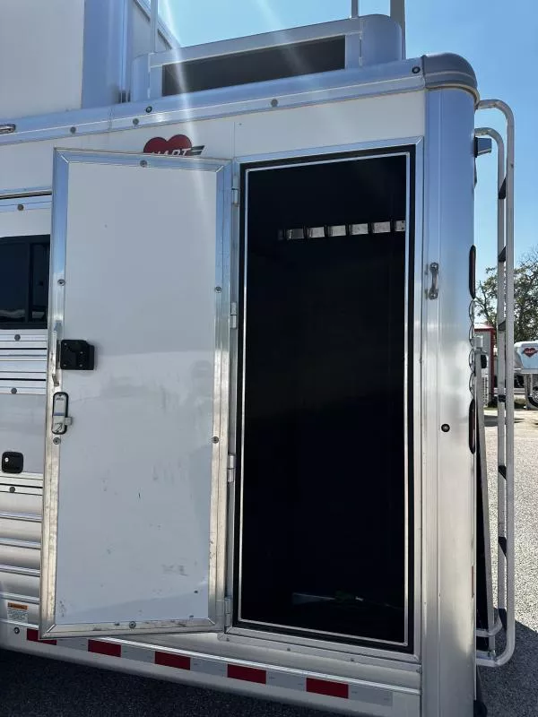 used Horse Trailers Hart Trailers  for sale, in Stephenville, TX Thumbnail 3