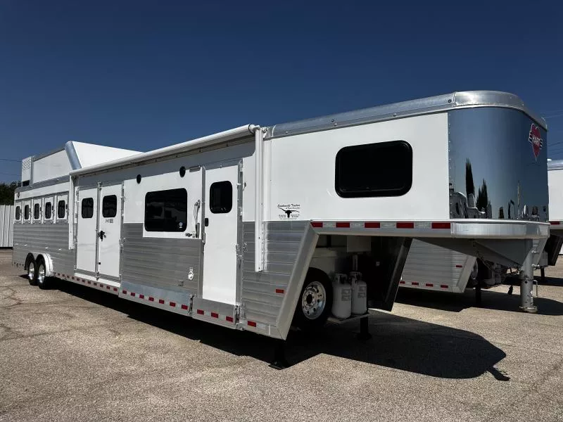 used Horse Trailers Hart Trailers  for sale, in Stephenville, TX Thumbnail 11