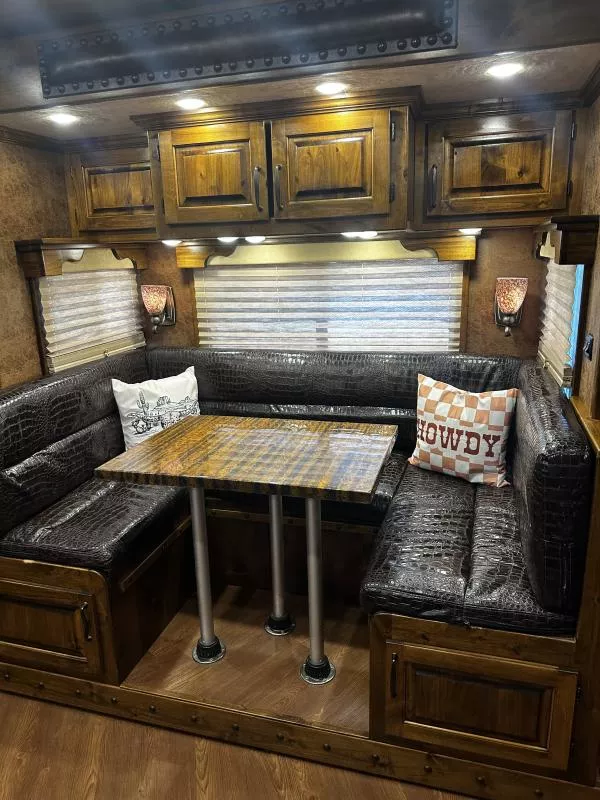 used Horse Trailers Platinum Coach  for sale, in Stephenville, TX Thumbnail 13