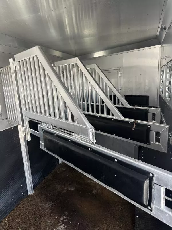 used Horse Trailers Platinum Coach  for sale, in Stephenville, TX Thumbnail 11