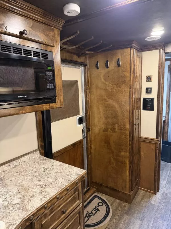 used Horse Trailers Hart Trailers  for sale, in Stephenville, TX Thumbnail 13