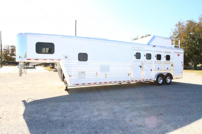2021 Hart Tradition 4H 11'6 SW LQ Horse Trailer 2021 Hart Tradition 4H 11'6 SW LQ Horse Trailer