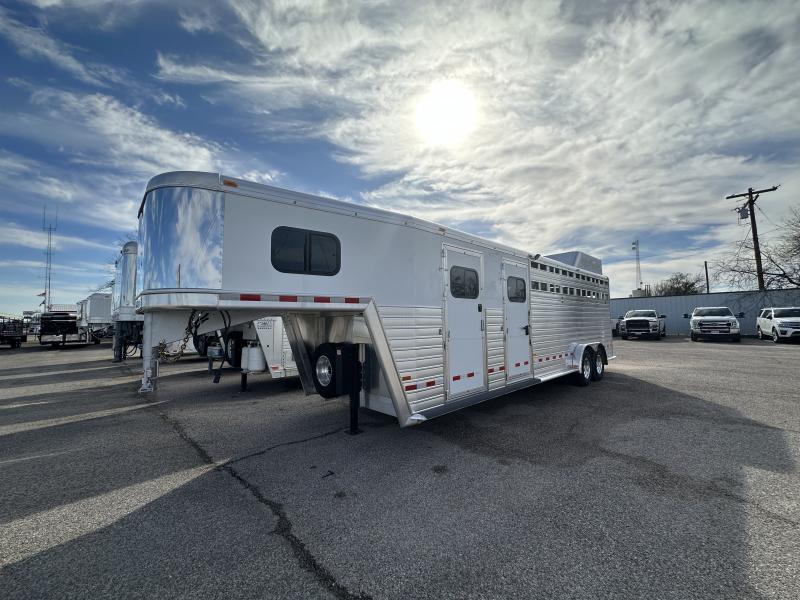 2023 Hart Trailers Lariat 24' GN Smarttack Horse Trailer