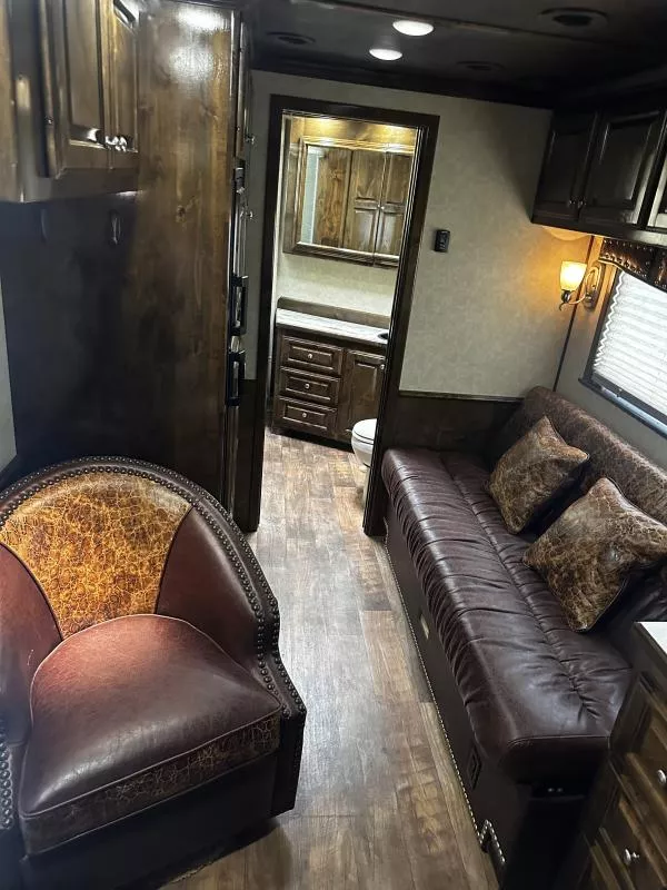 used Horse Trailers Elite Trailers  for sale, in Stephenville, TX Thumbnail 20
