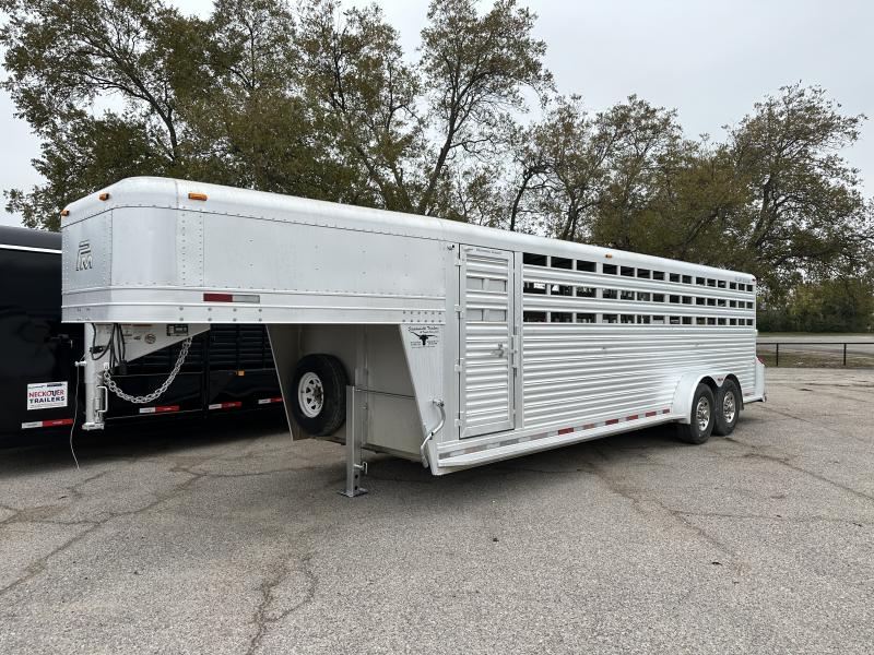 2014 Platinum Coach 24' GN Stock Combo Horse Trailer 2014 Platinum Coach 24' GN Stock Combo Horse Trailer