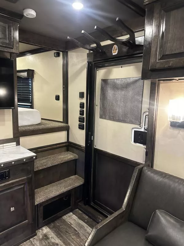 used Horse Trailers Bloomer  for sale, in Stephenville, TX Thumbnail 20