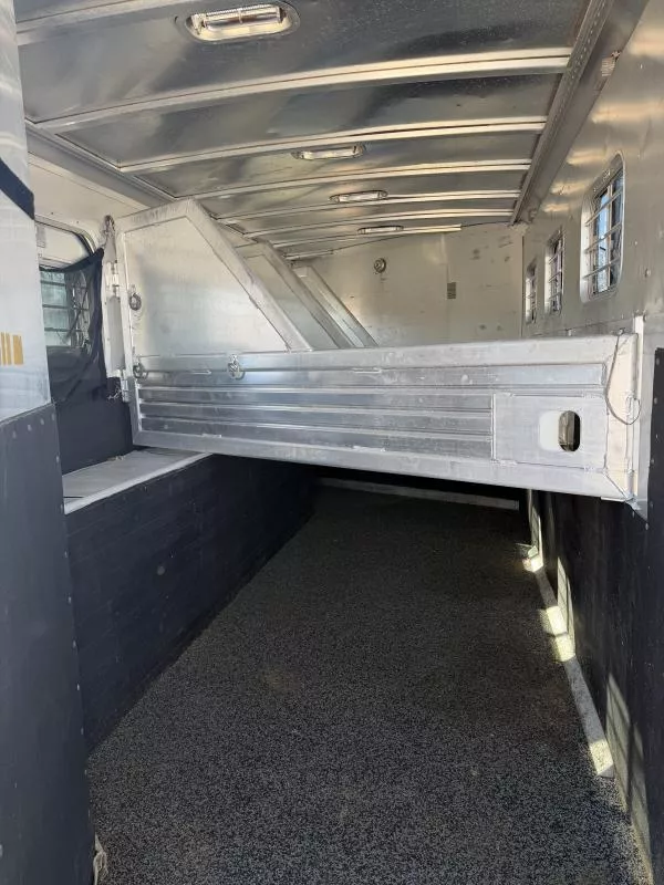 used Horse Trailers Featherlite  for sale, in Stephenville, TX Thumbnail 7