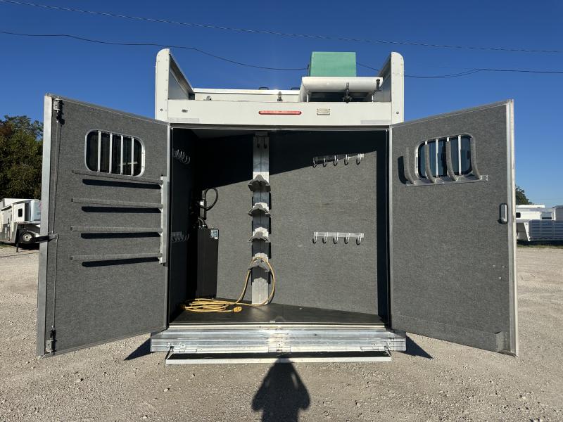 used Horse Trailers Bloomer  for sale, in Stephenville, TX Thumbnail 4