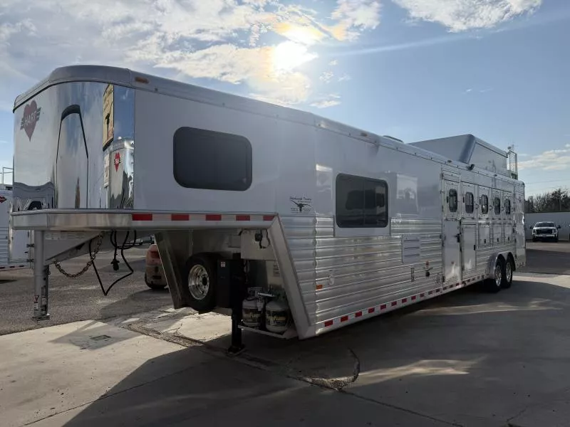 2022 Hart Trailers 5H 11' SW Horse Trailer