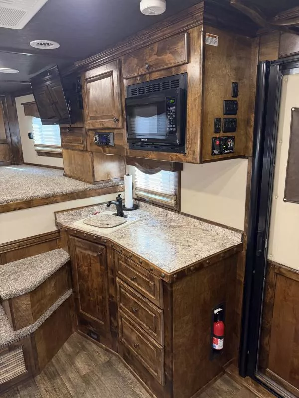 used Horse Trailers Hart Trailers  for sale, in Stephenville, TX Thumbnail 11