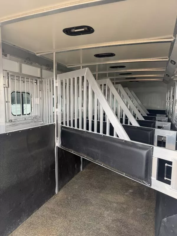 used Horse Trailers Hart Trailers  for sale, in Stephenville, TX Thumbnail 10