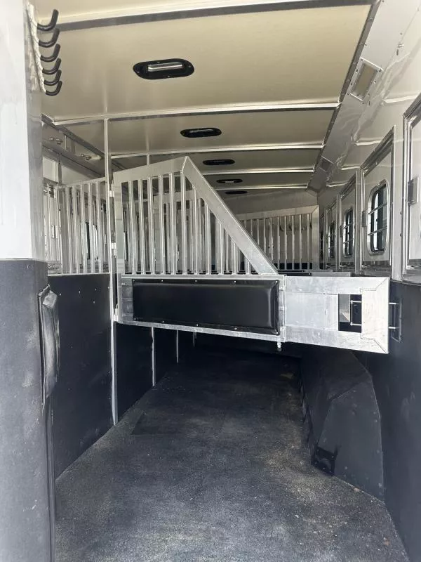 used Horse Trailers Hart Trailers  for sale, in Stephenville, TX Thumbnail 7
