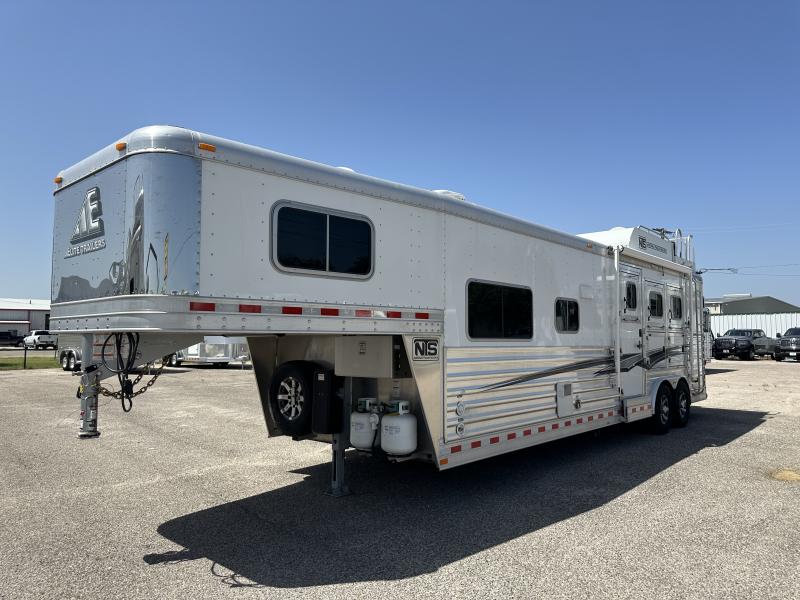 2022 Elite Trailers 3H 12'8 SW Horse Trailer Stephenville Trailers