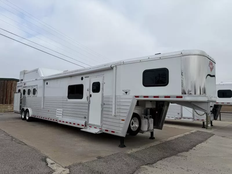 used Horse Trailers Hart Trailers  for sale, in Stephenville, TX Thumbnail 8
