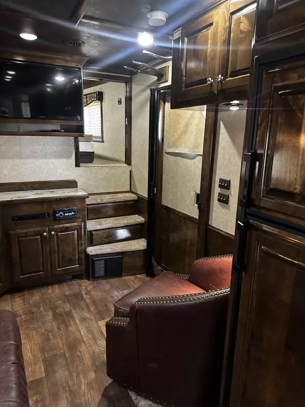 used Horse Trailers Elite Trailers  for sale, in Stephenville, TX Thumbnail 31