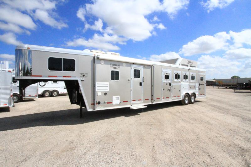 2011 Logan Razor 4H 13'6 SW LQ - Bunk Beds 2011 Logan Razor 4H 13'6 SW LQ - Bunk Beds
