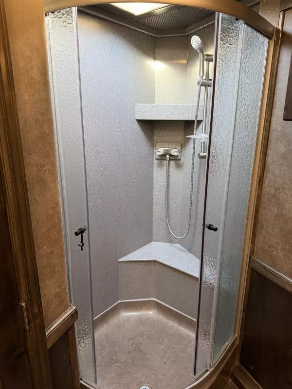 used Horse Trailers Platinum Coach  for sale, in Stephenville, TX Thumbnail 28