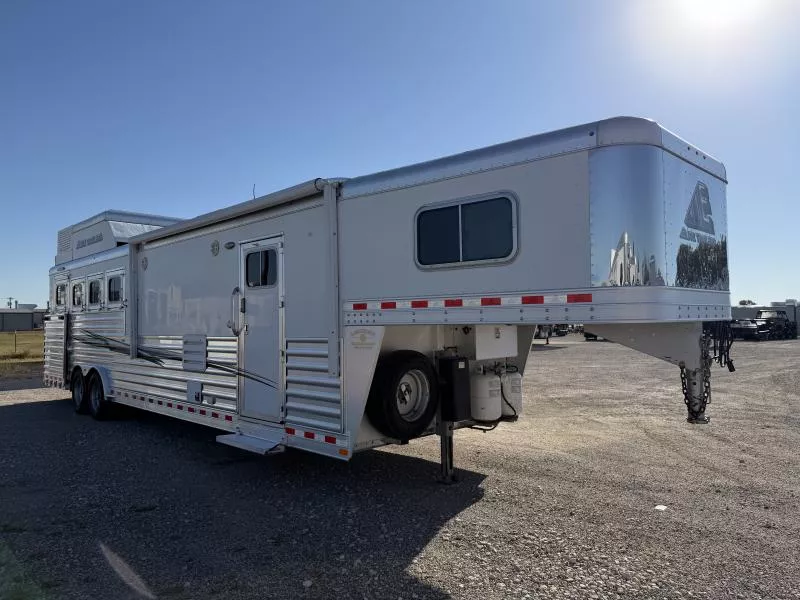 used Horse Trailers Elite Trailers  for sale, in Stephenville, TX Thumbnail 10