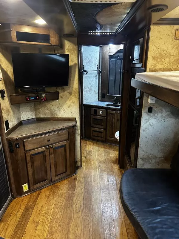 used Horse Trailers Bloomer  for sale, in Stephenville, TX Thumbnail 17