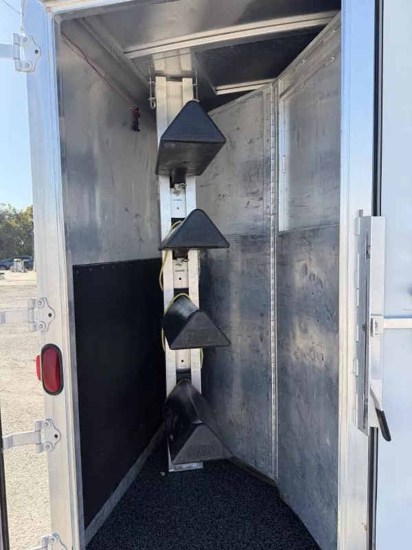 used Horse Trailers Featherlite  for sale, in Stephenville, TX Thumbnail 5