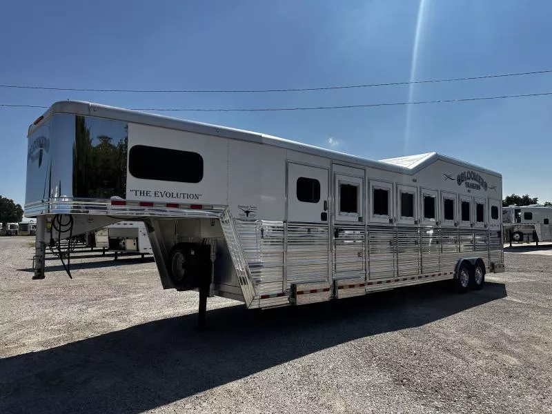 2016 Bloomer 7H GN Trainer Trailer Horse Trailer